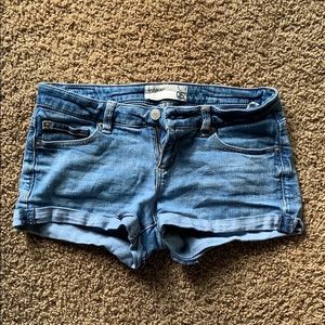 Low rise denim shorts